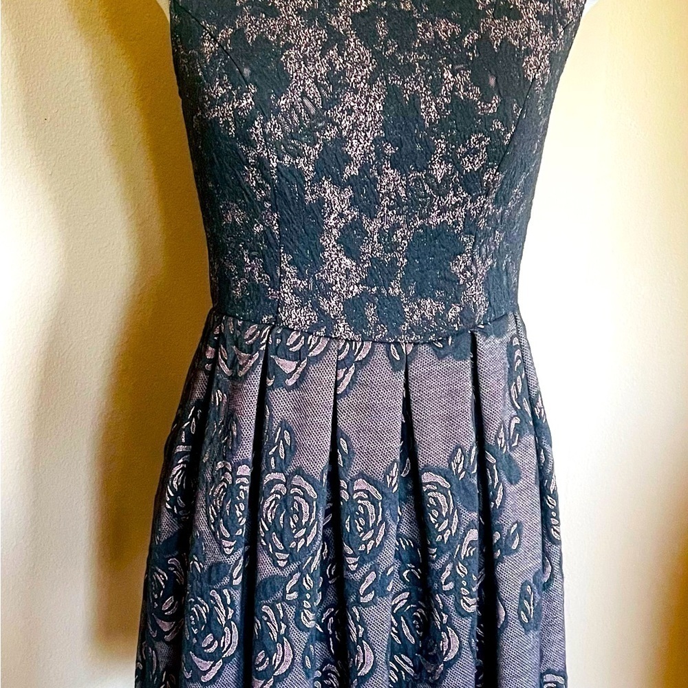 Sleeveless black pink dress roses zip back size S jacquard - Picture 2 of 10